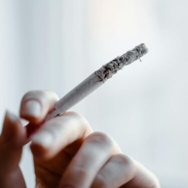 Mengapa Rokok Bukan Sekadar Kebiasaan, Tapi Ancaman Serius untuk Jantung Anda