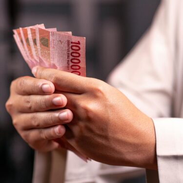 Saat Rupiah Goyah, Bisakah Asuransi Kesehatan Jadi Penyelamat Jiwa?