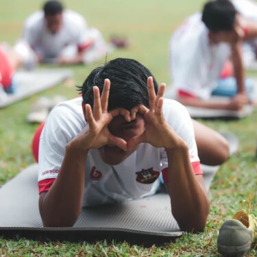 Gerak Tetap Berfaedah: 8 Opsi Latihan Kebugaran Tanpa Harus Keluar Rumah