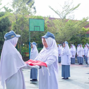 Dua Sisi Uang: Menjaga Amanah Sehat di Tengah Ketidakpastian